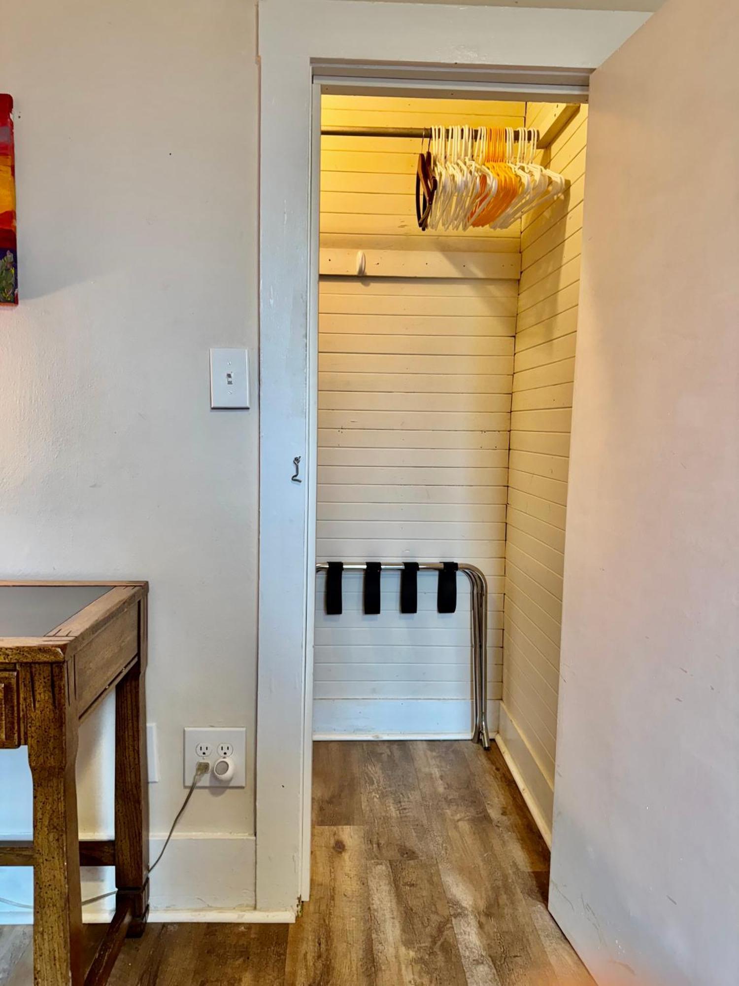 Private Room With Two Twin Beds Air Conditioning And Shared Bathrooms Located Near Seatac Airport And Downtown Seattle Bagian luar foto